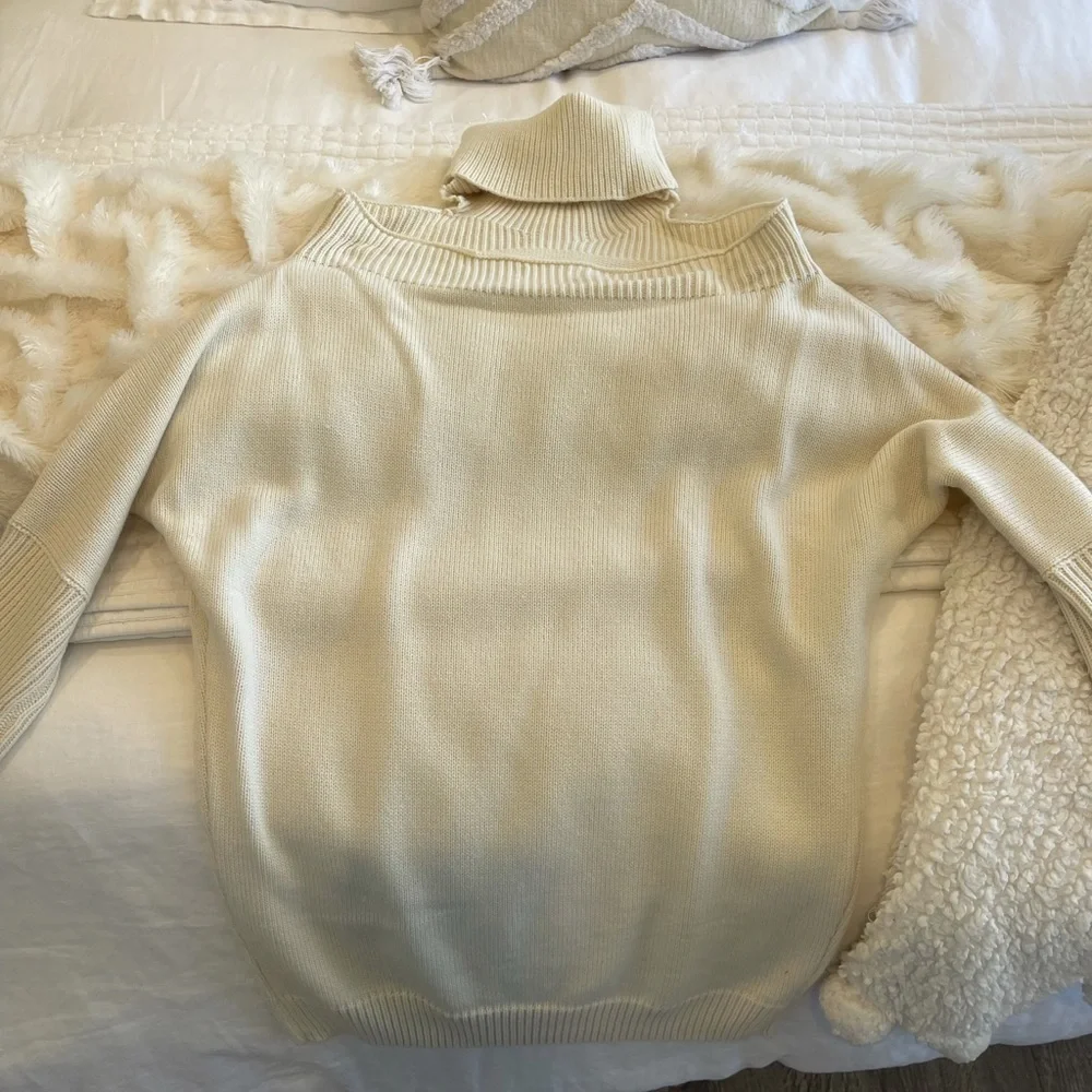 Lovers + Friends - Anisa Turtleneck Sweater Dress - Picture 6 of 7